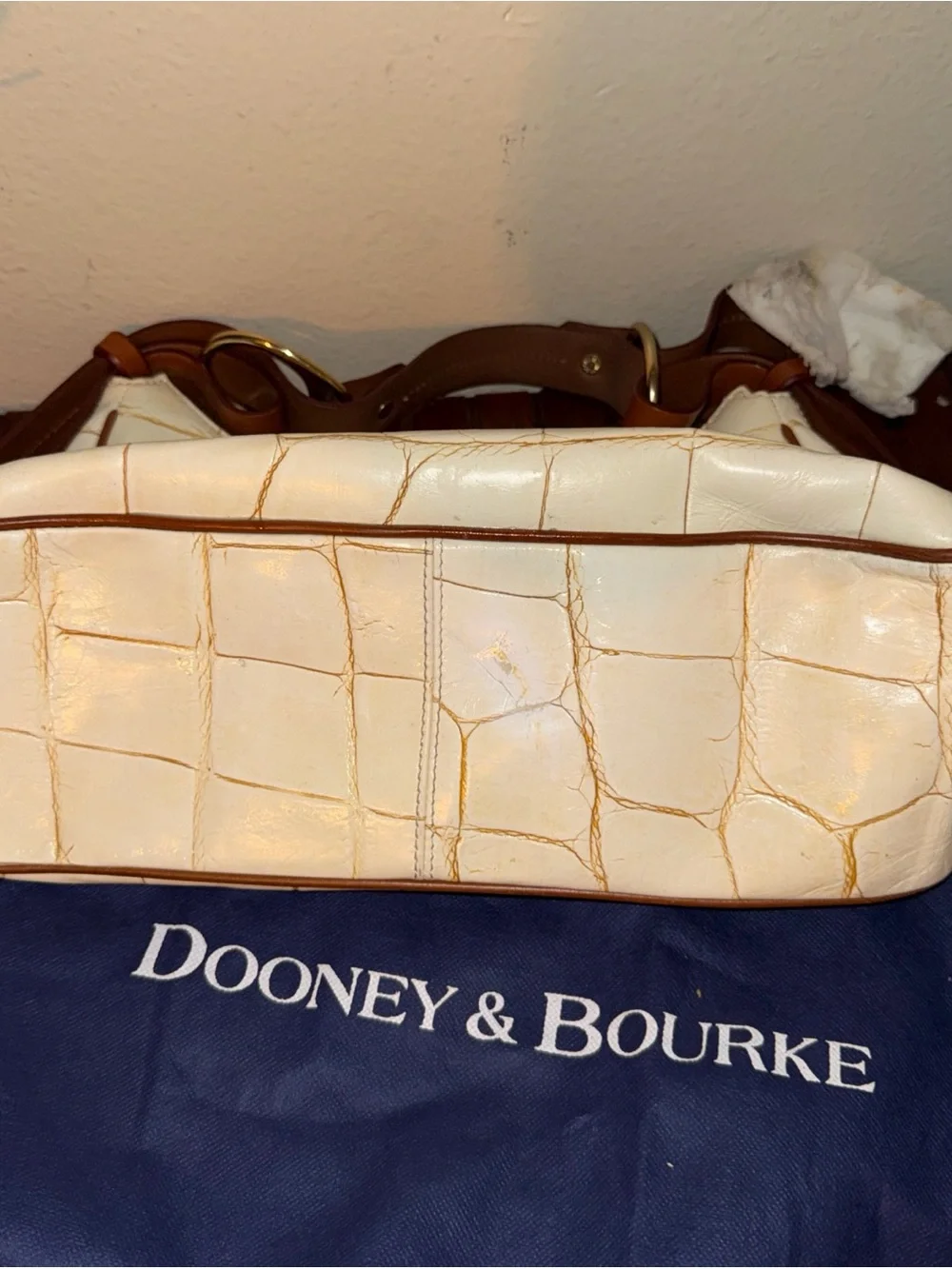 Dooney & Bourke Crocodile Embossed leather Y2K hobo pink interior